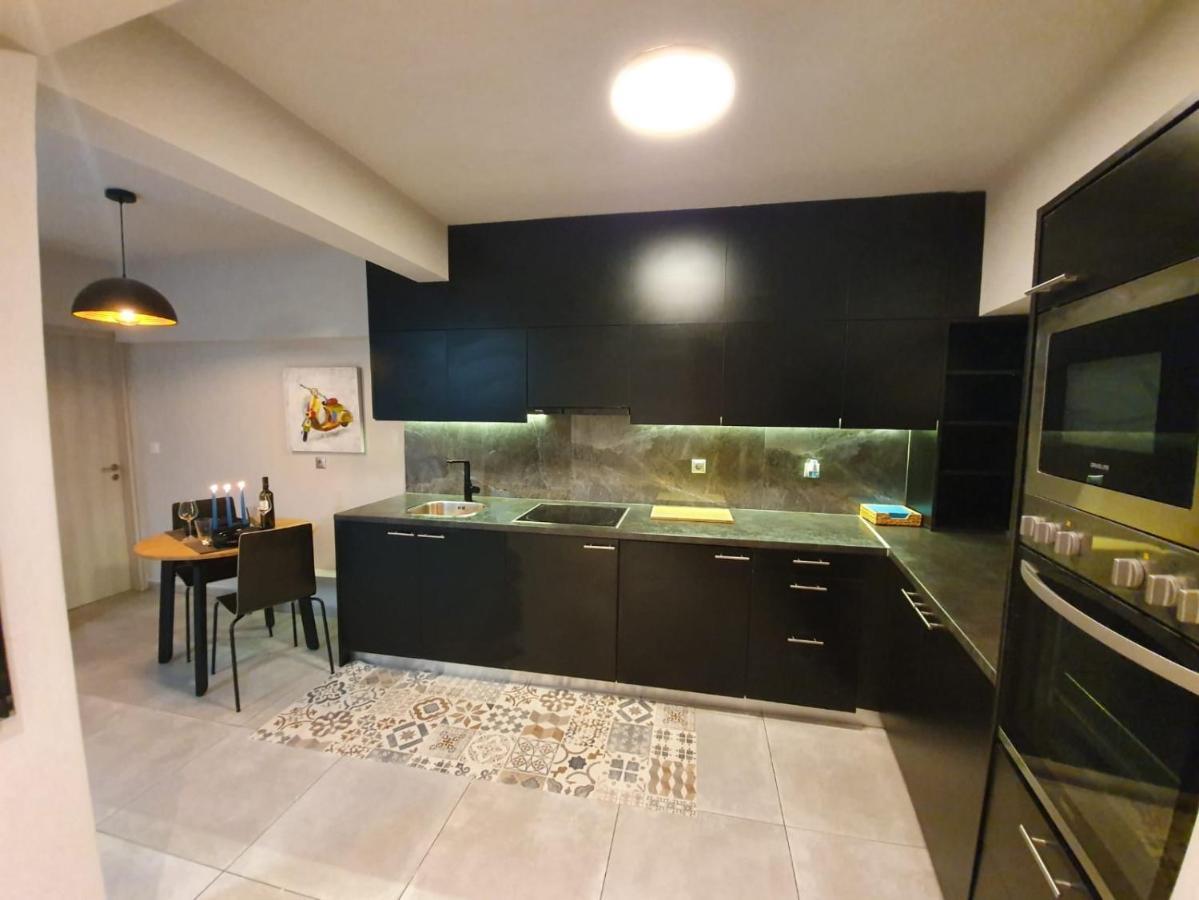 Romantic Jacuzzi Apartment Atenas Exterior foto