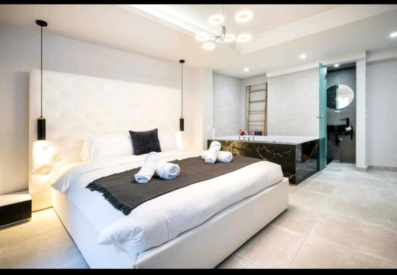 Romantic Jacuzzi Apartment Atenas Exterior foto