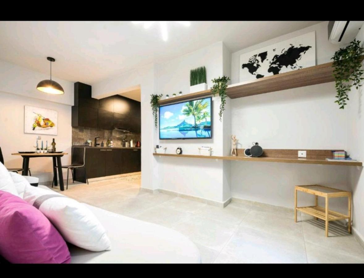 Romantic Jacuzzi Apartment Atenas Exterior foto