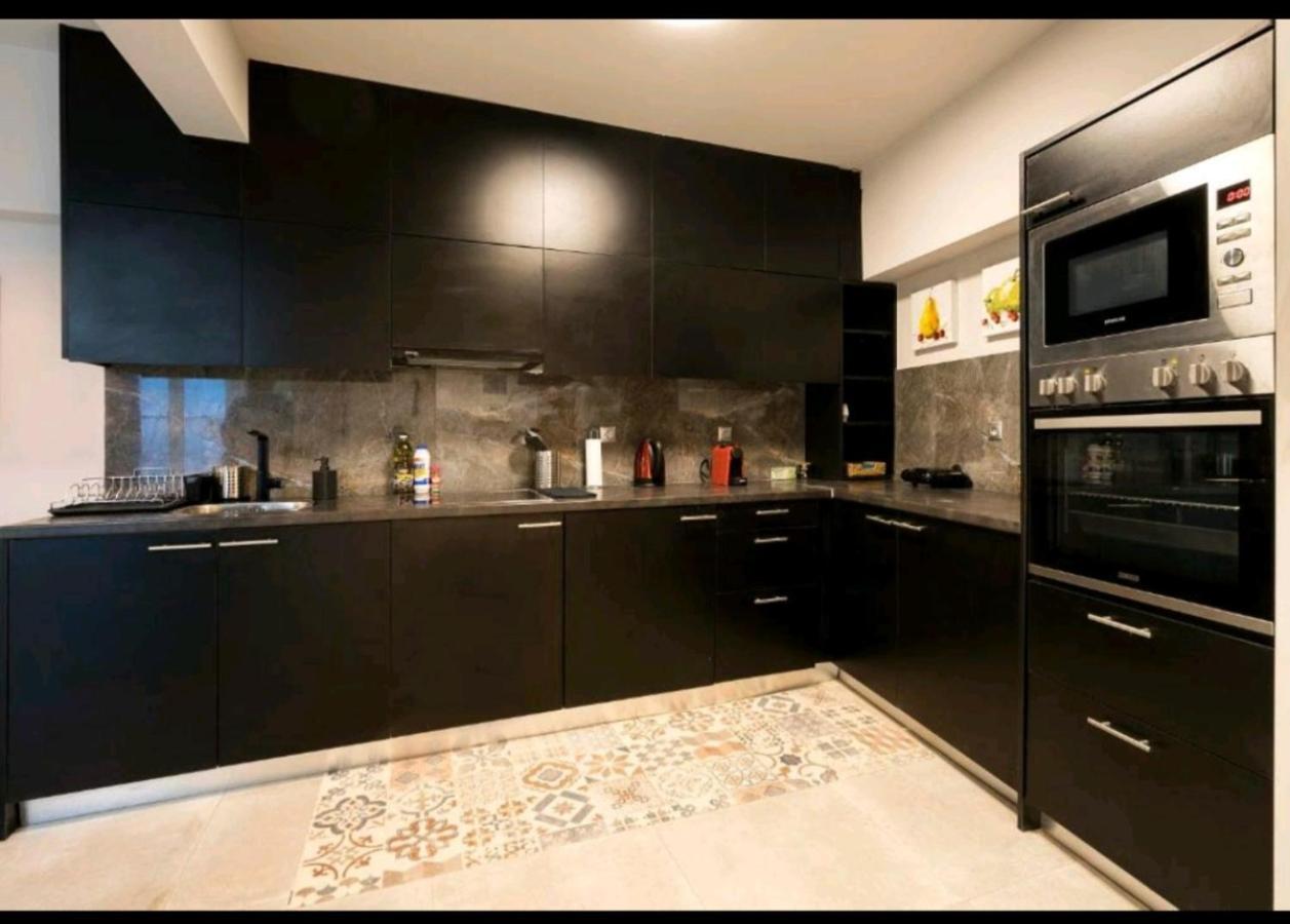 Romantic Jacuzzi Apartment Atenas Exterior foto